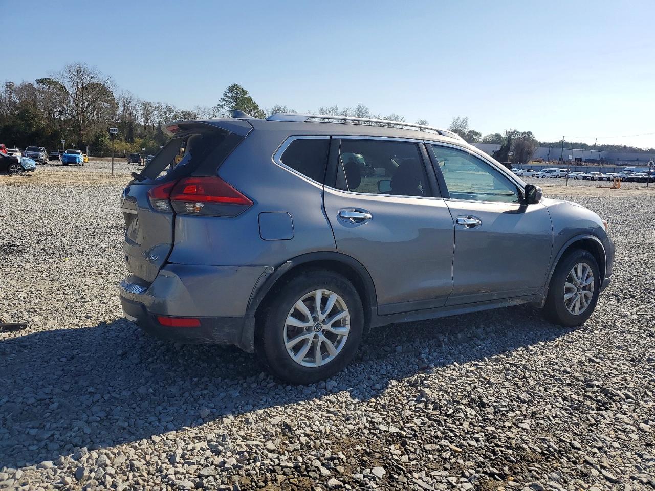2018 NISSAN ROGUE S photo 3