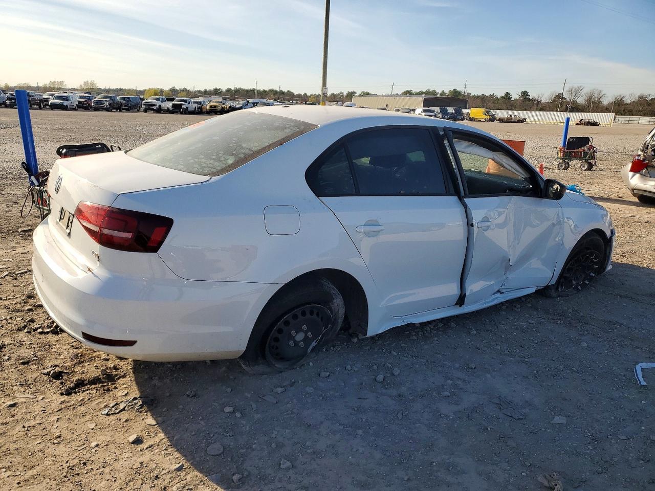 2016 VOLKSWAGEN JETTA S photo 3