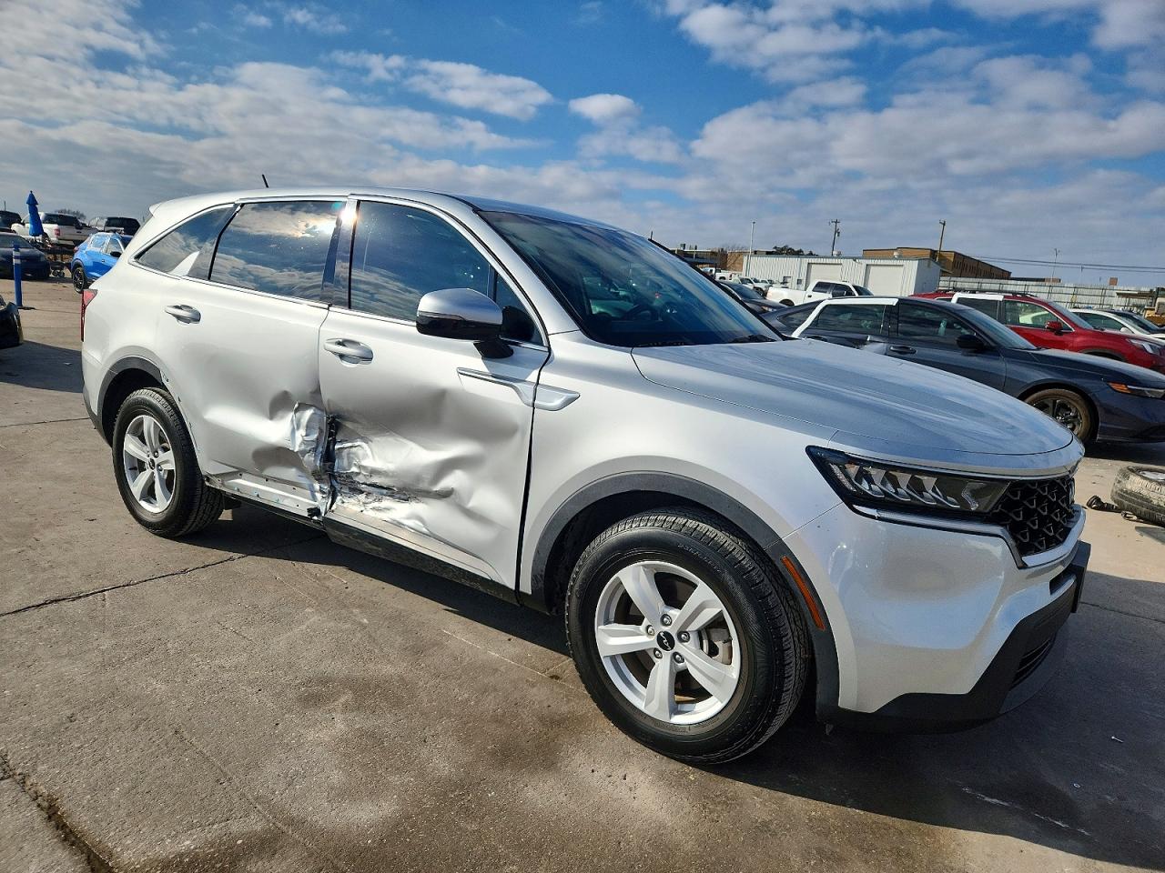 2022 KIA SORENTO LX photo 4