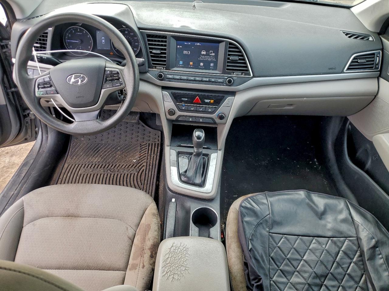 2018 HYUNDAI ELANTRA SEL photo 8