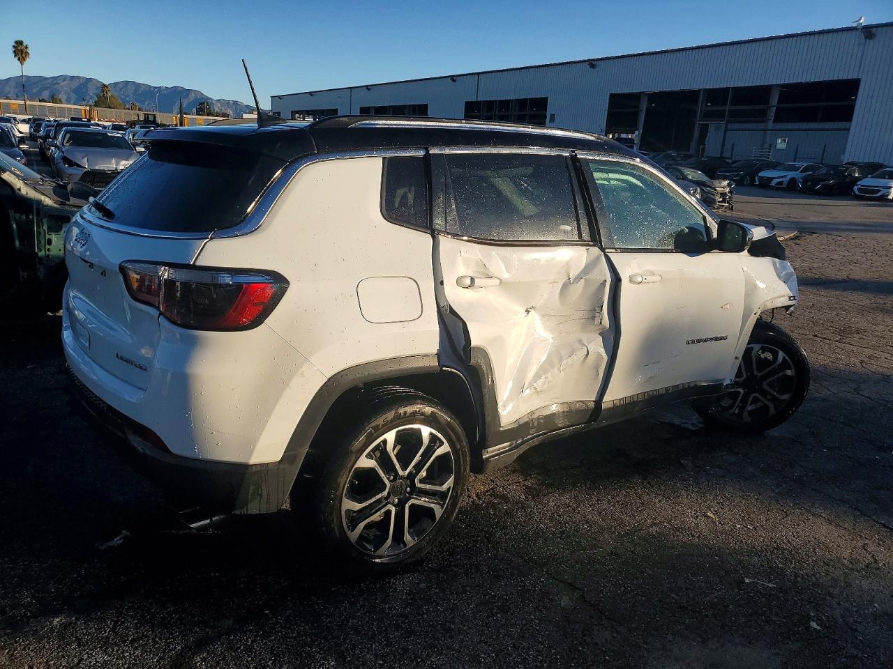 2022 JEEP COMPASS LIMITED photo 3