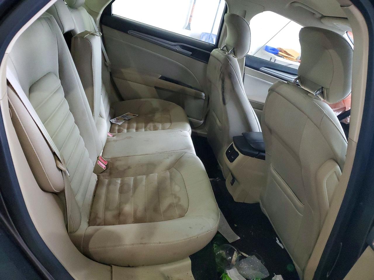 2015 FORD FUSION SE photo 10