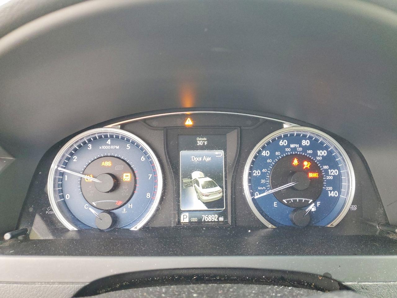 2017 TOYOTA CAMRY LE photo 9
