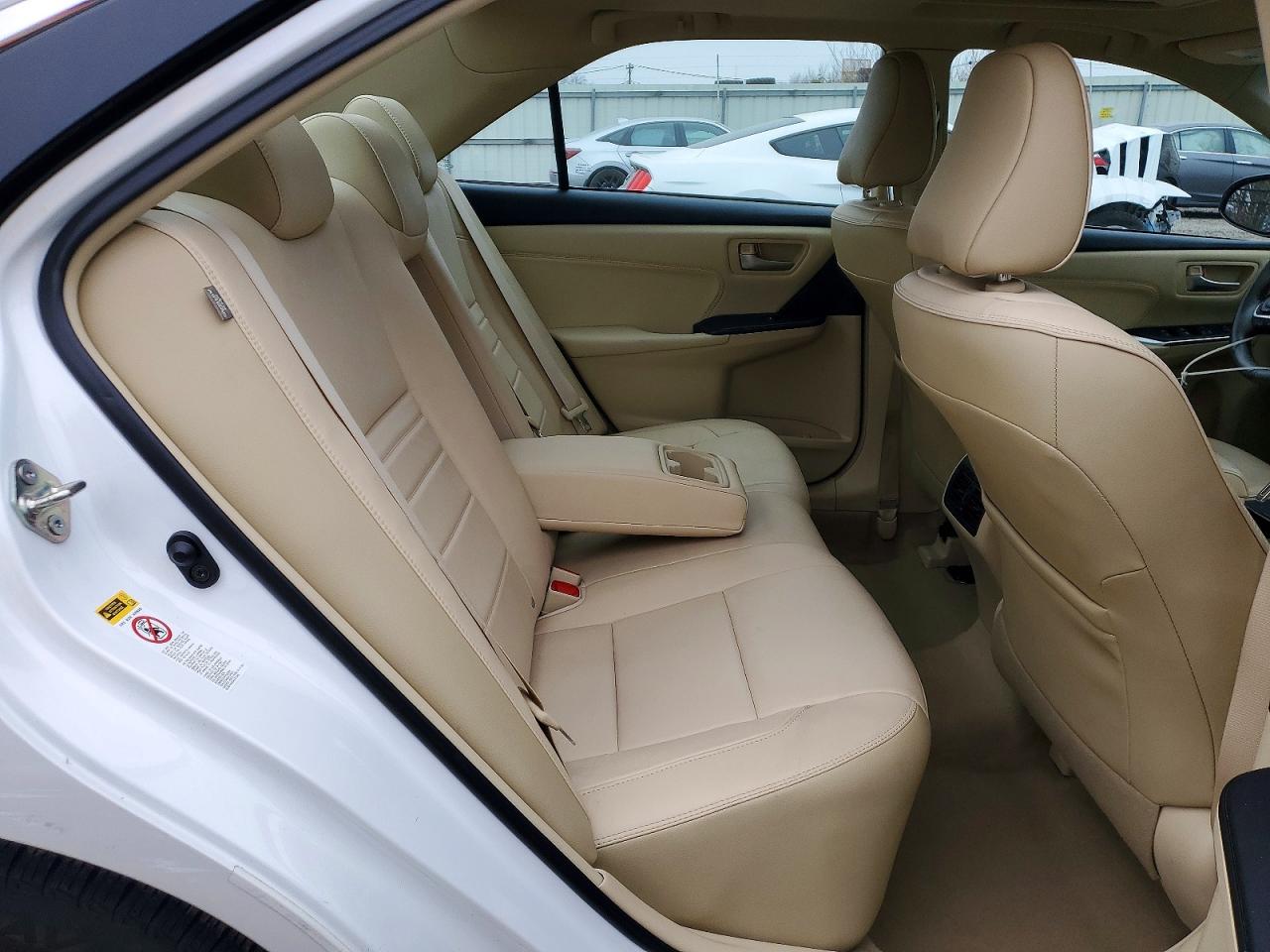 2017 TOYOTA CAMRY LE photo 10