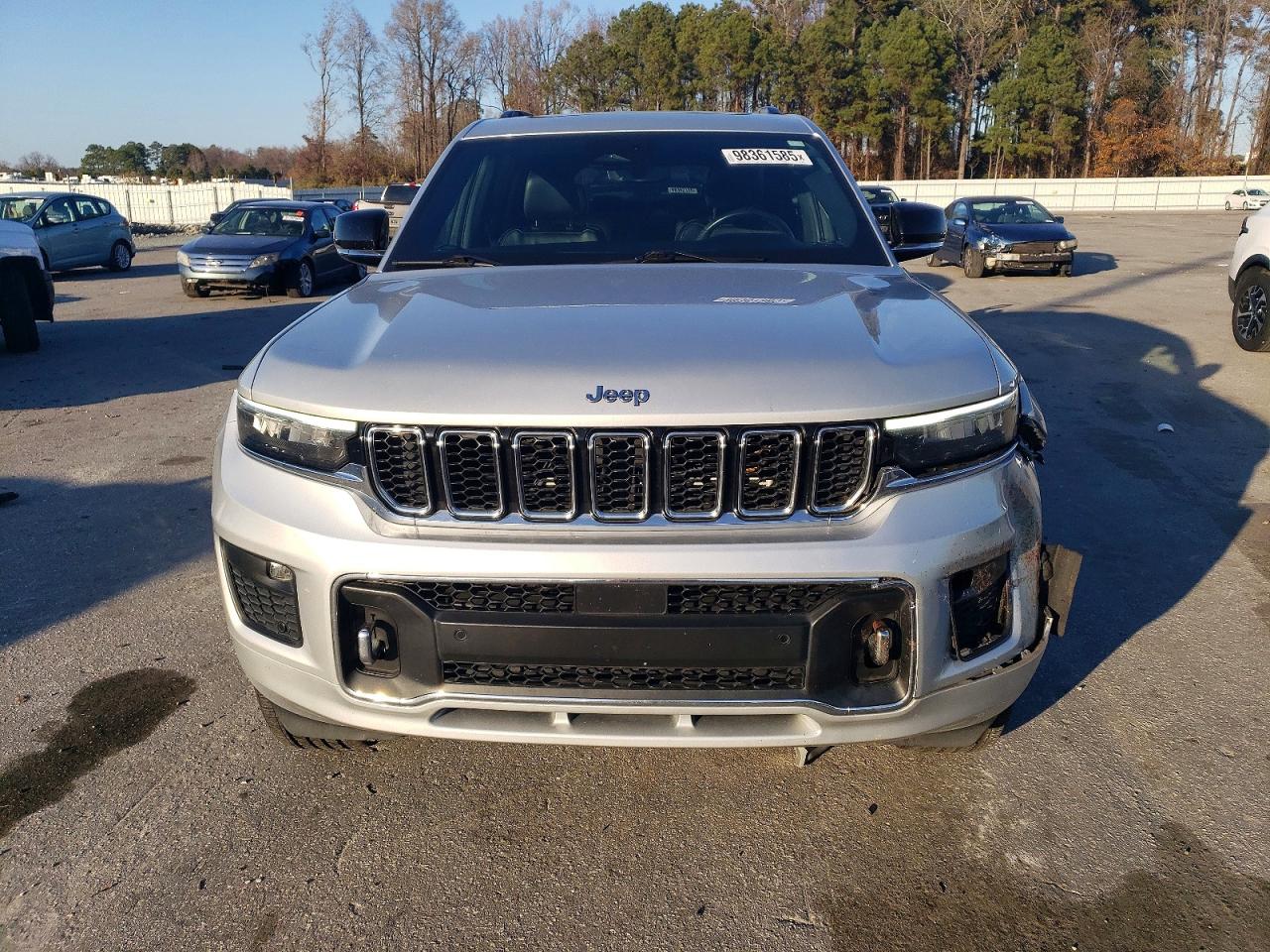 2022 JEEP GRAND CHEROKEE L OVERLAND photo 5