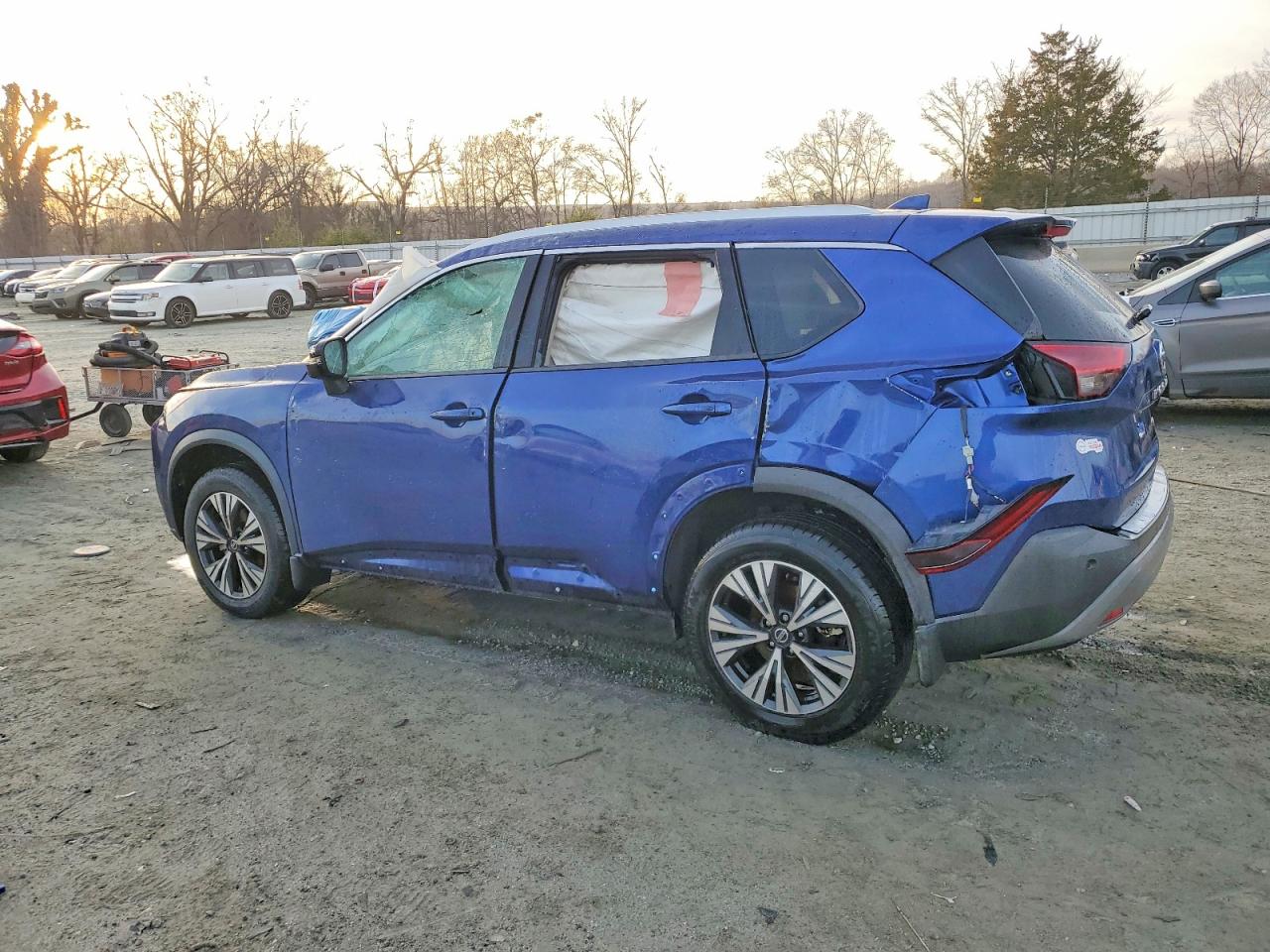 2021 NISSAN ROGUE SV photo 2