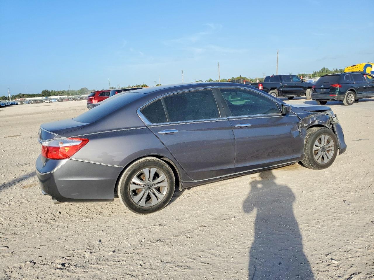 2013 HONDA ACCORD LX photo 3