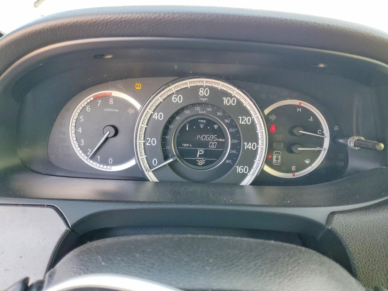 2013 HONDA ACCORD LX photo 9