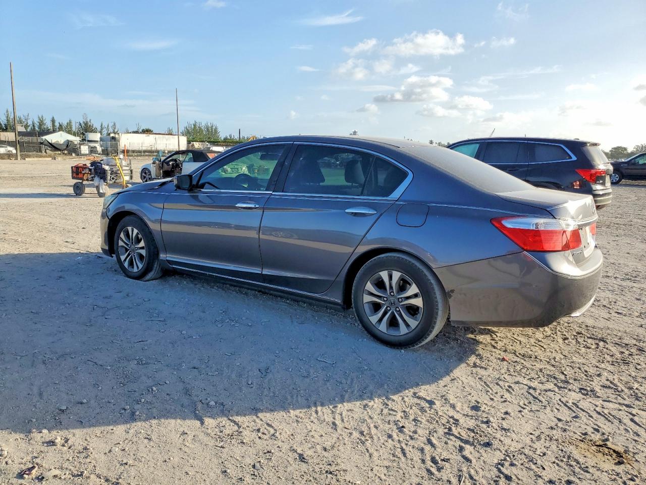 2013 HONDA ACCORD LX photo 2