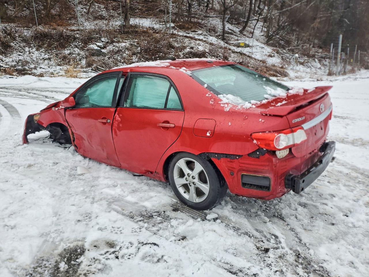 2011 TOYOTA COROLLA BASE photo 2