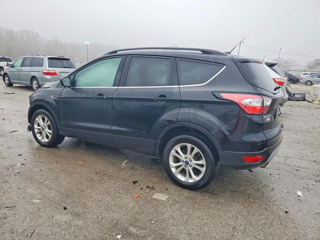 2018 FORD ESCAPE SE photo 2