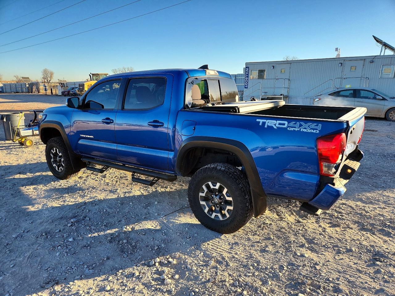 2017 TOYOTA TACOMA DOUBLE CAB photo 2