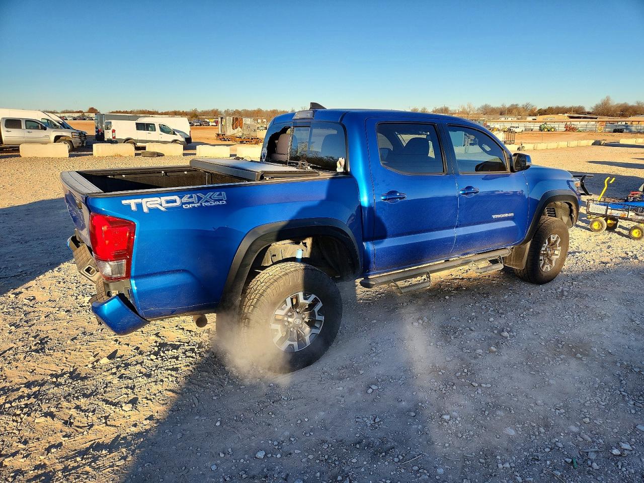 2017 TOYOTA TACOMA DOUBLE CAB photo 3