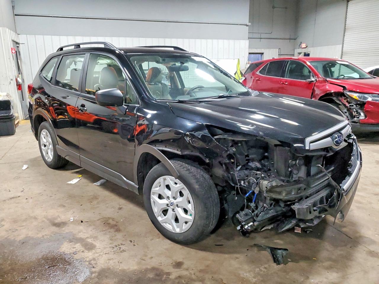 2019 SUBARU FORESTER photo 4