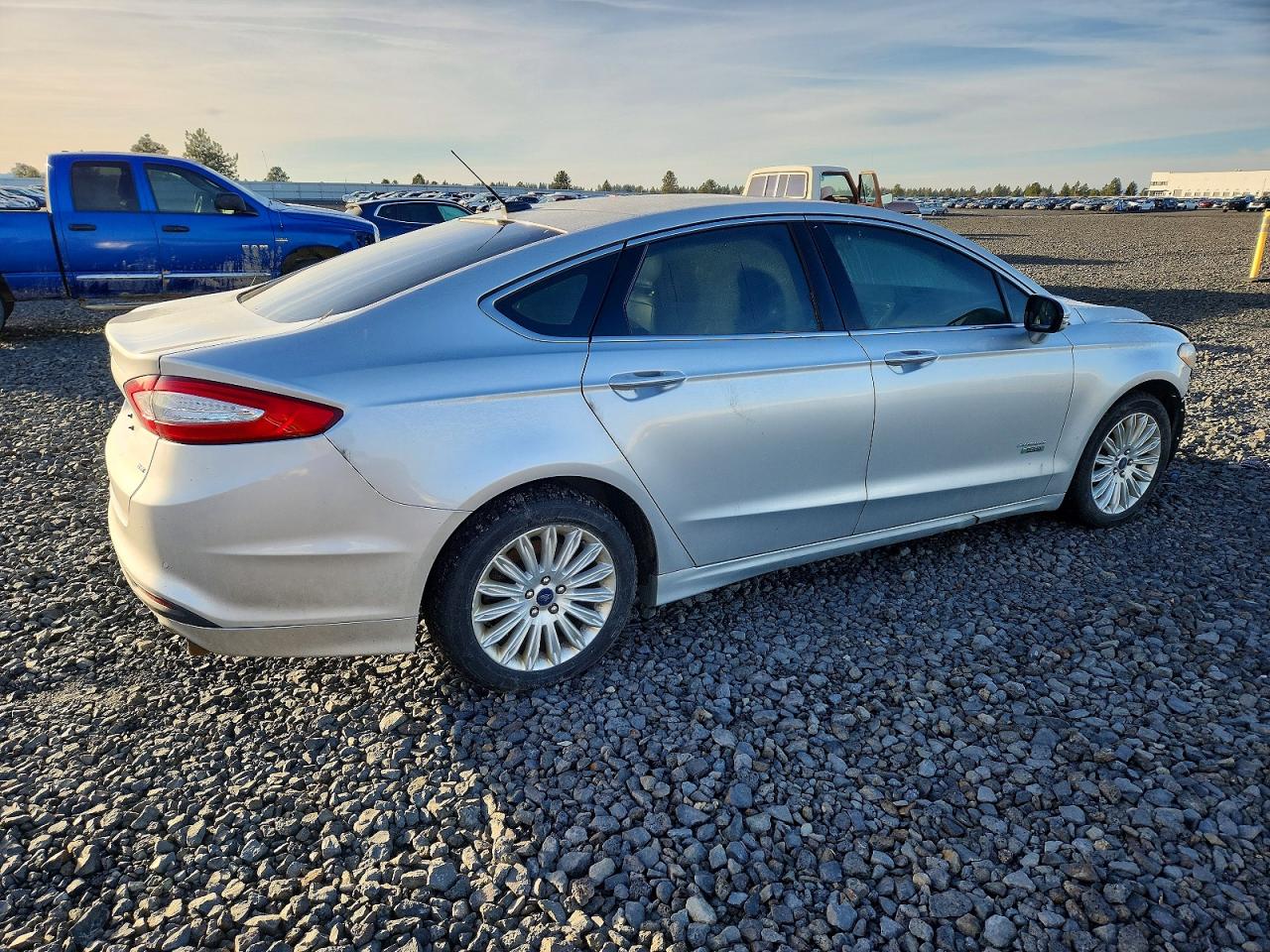2016 FORD FUSION SE PHEV photo 3