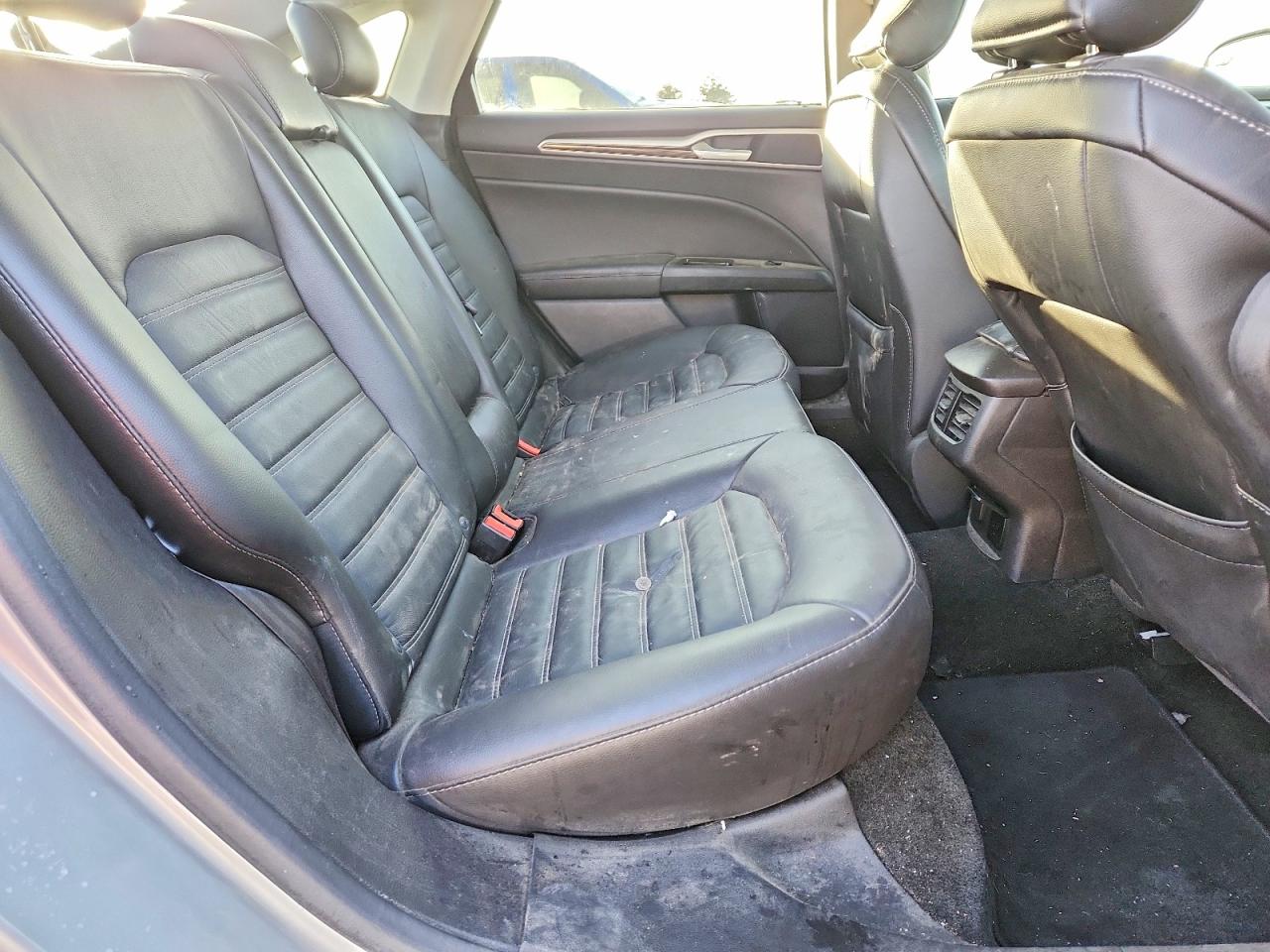 2016 FORD FUSION SE PHEV photo 10