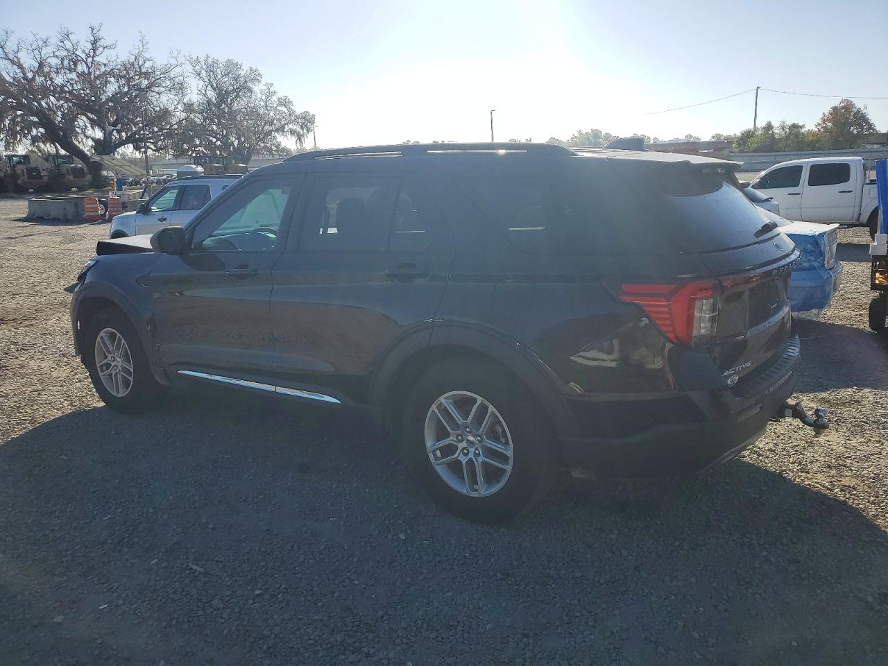 2025 FORD EXPLORER ACTIVE photo 2