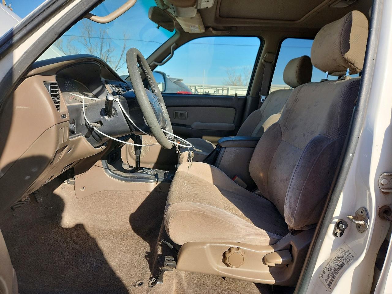 2001 TOYOTA 4RUNNER SR5 photo 7