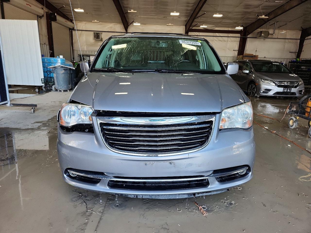 2015 CHRYSLER TOWN & COUNTRY TOURING photo 5