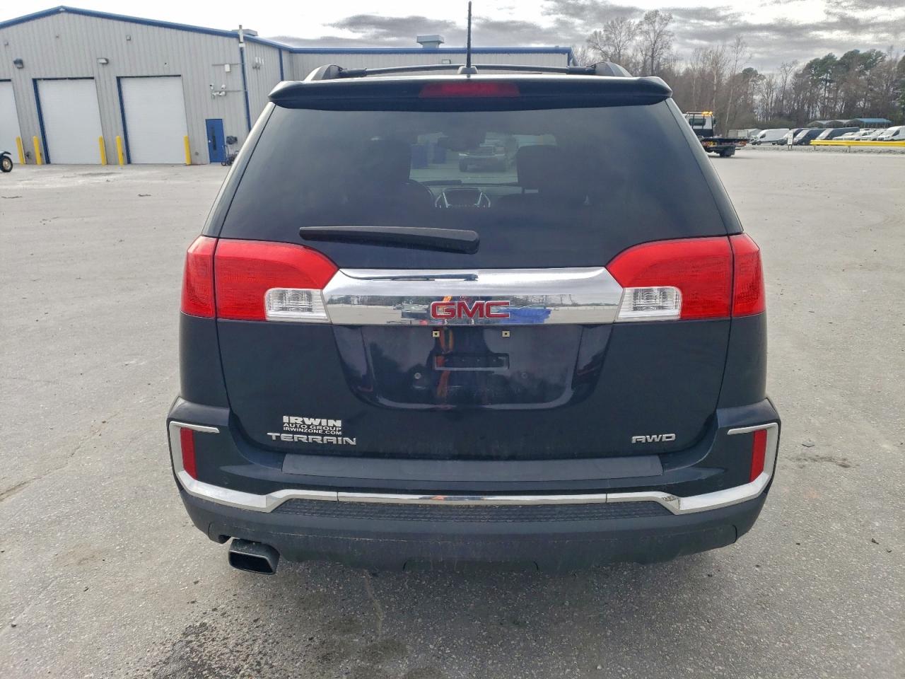 2017 GMC TERRAIN SLE photo 6