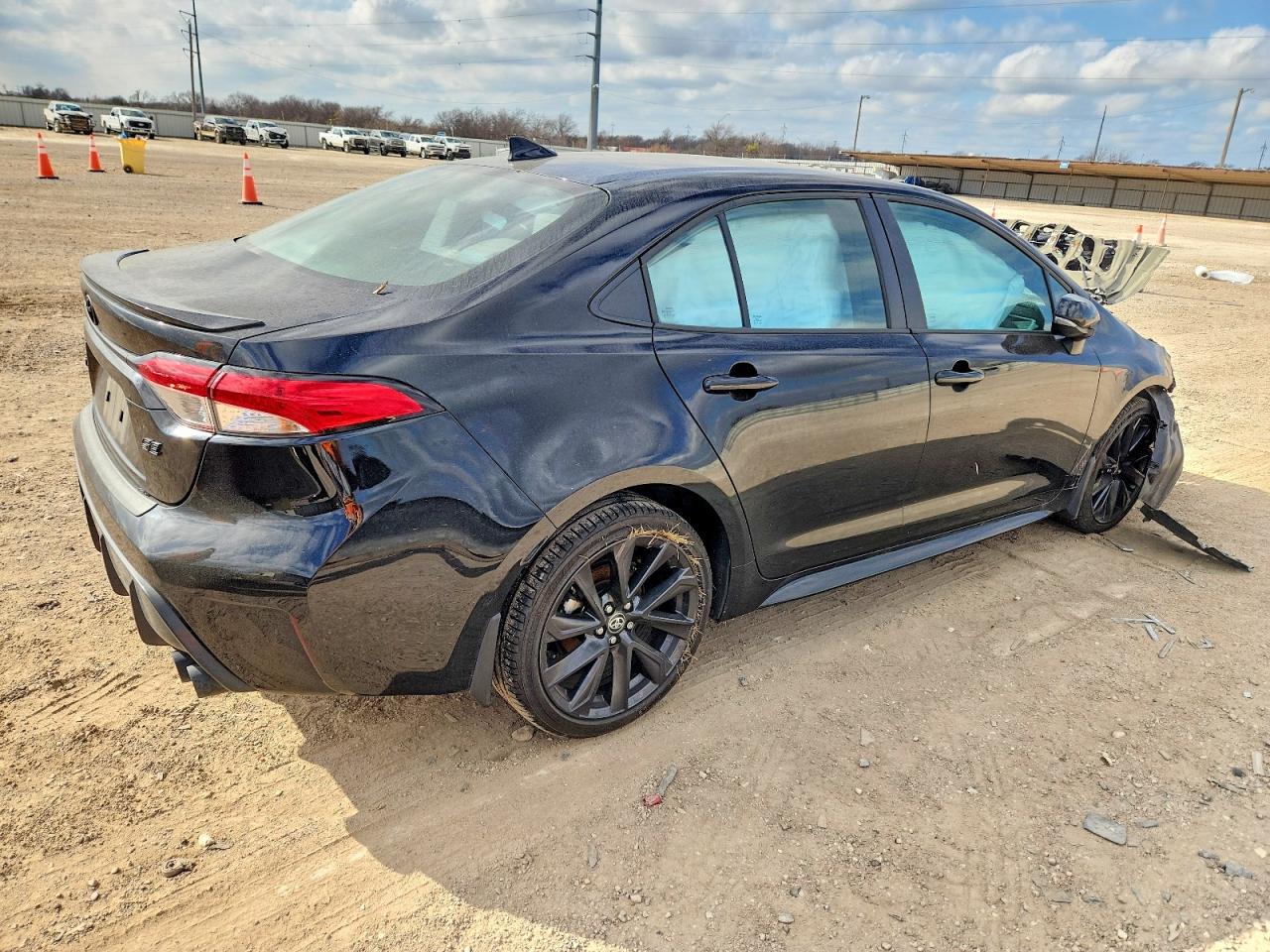 2025 TOYOTA COROLLA SE photo 3