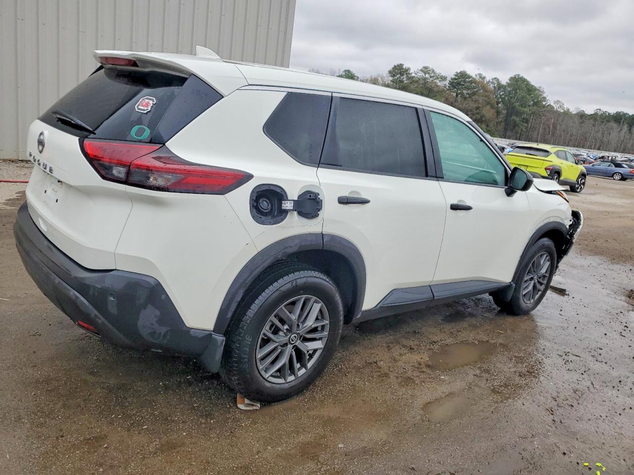 2021 NISSAN ROGUE S photo 3