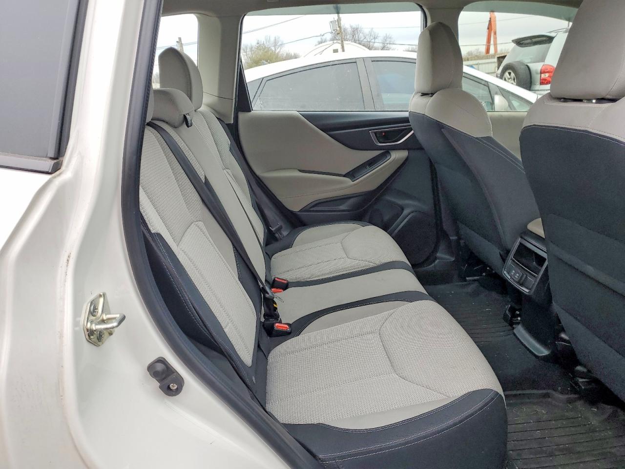 2021 SUBARU FORESTER photo 11