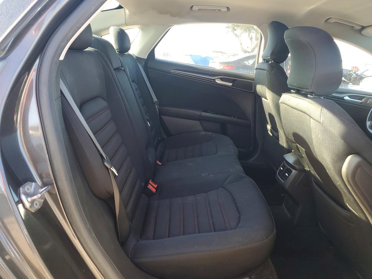 2016 FORD FUSION SE photo 10