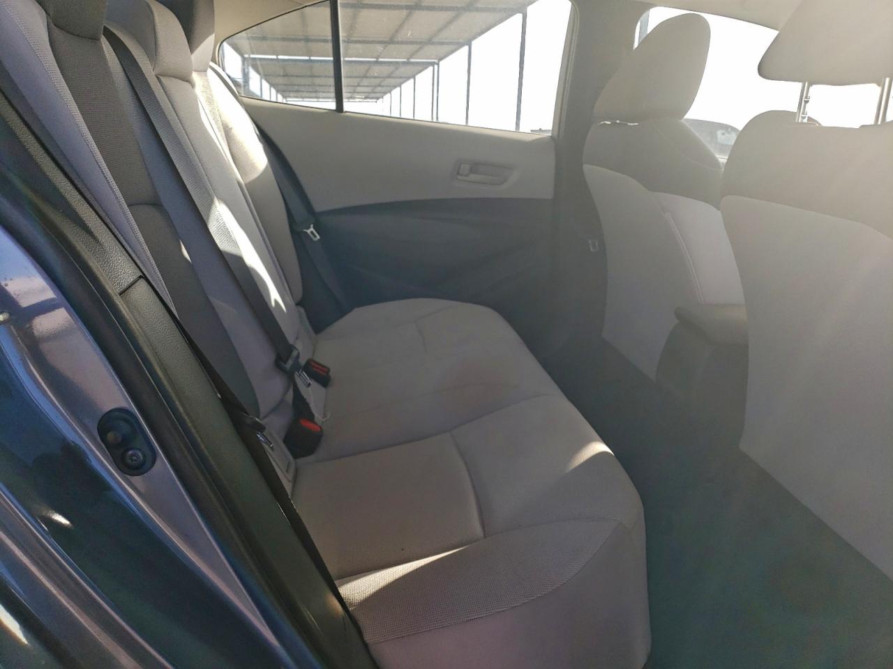 2022 TOYOTA COROLLA LE photo 10