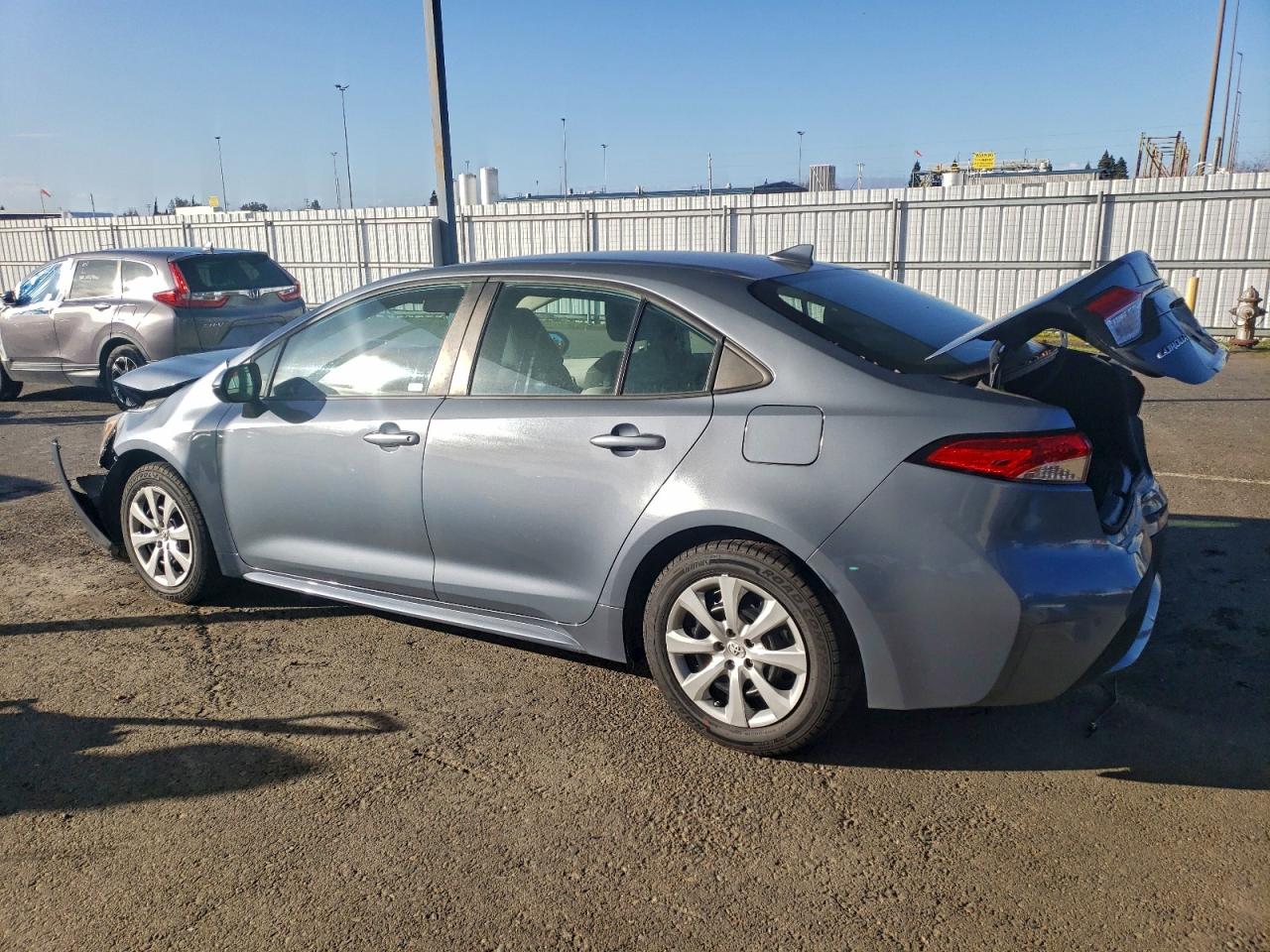 2022 TOYOTA COROLLA LE photo 2