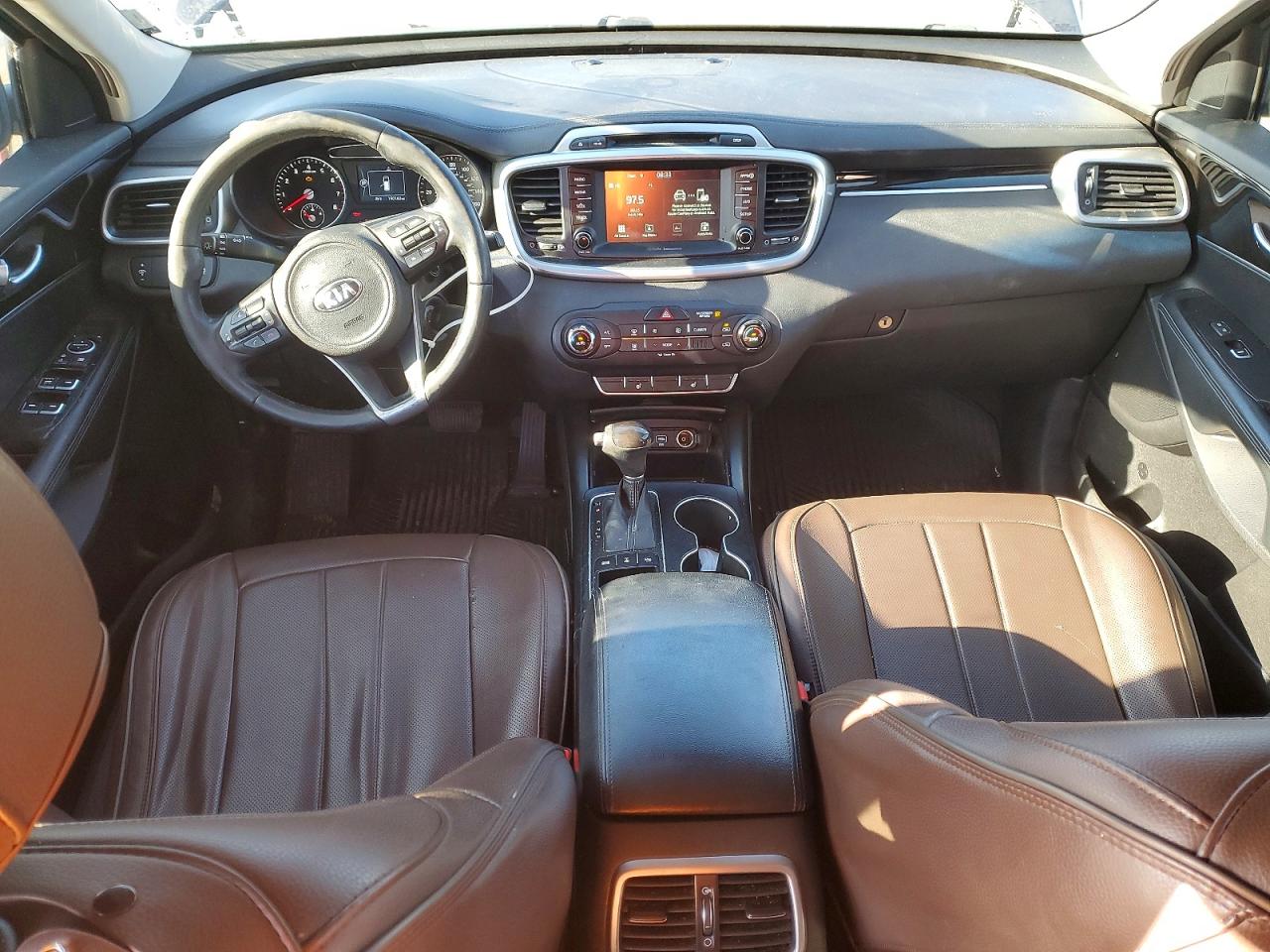 2017 KIA SORENTO LX photo 8