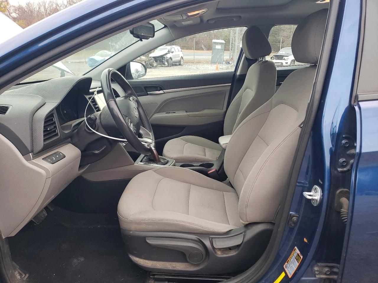 2020 HYUNDAI ELANTRA SEL photo 7