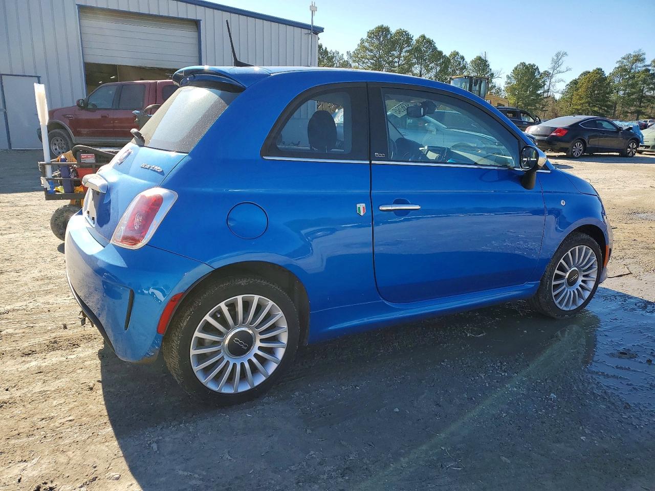 2018 FIAT 500 LOUNGE photo 3