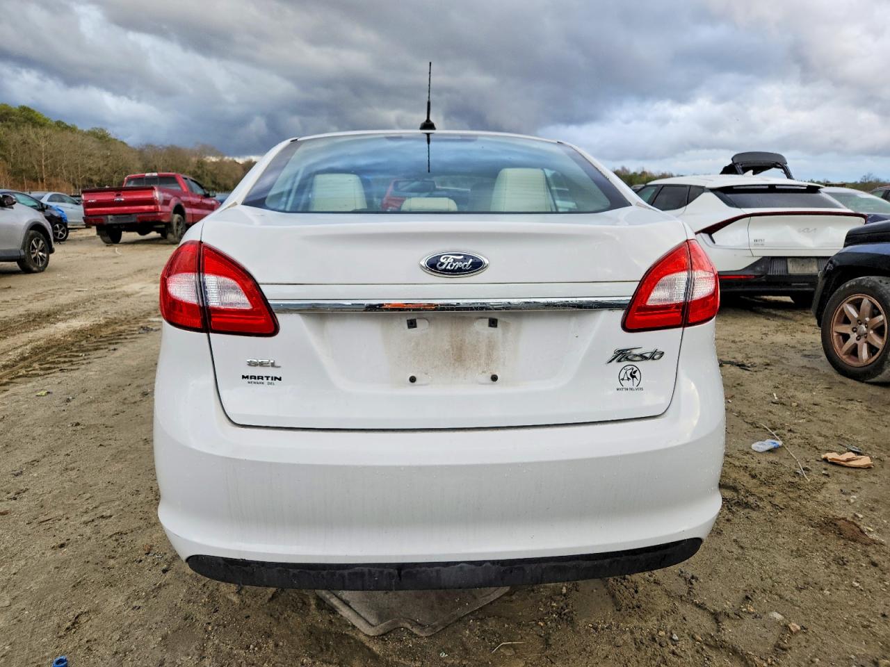 2011 FORD FIESTA SEL photo 6