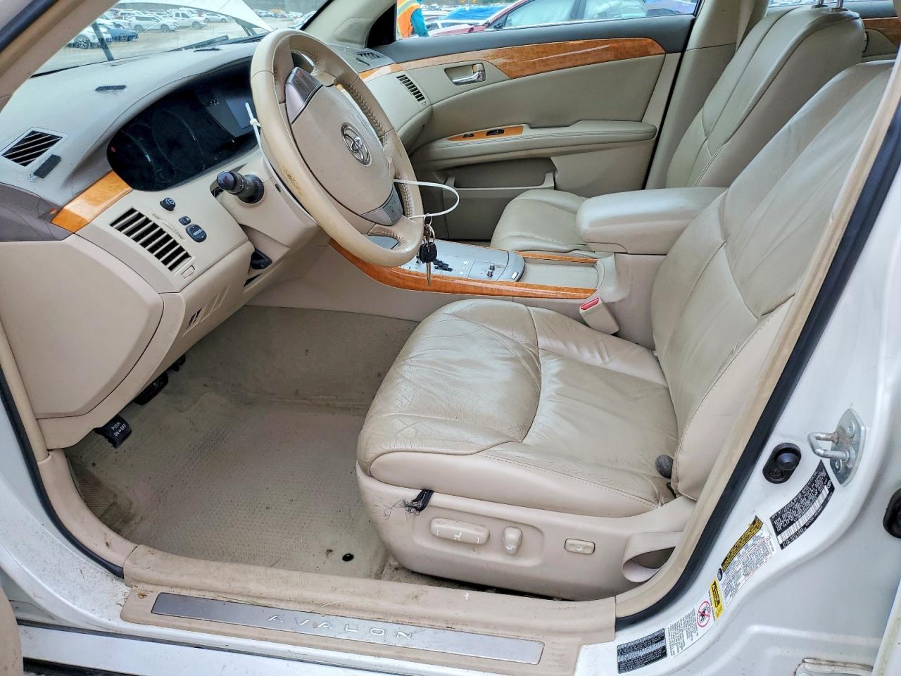2006 TOYOTA AVALON XL photo 7