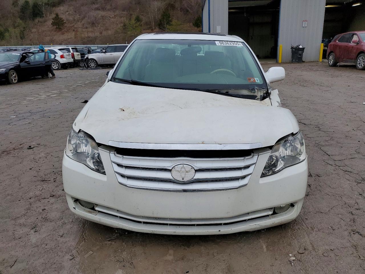2006 TOYOTA AVALON XL photo 5