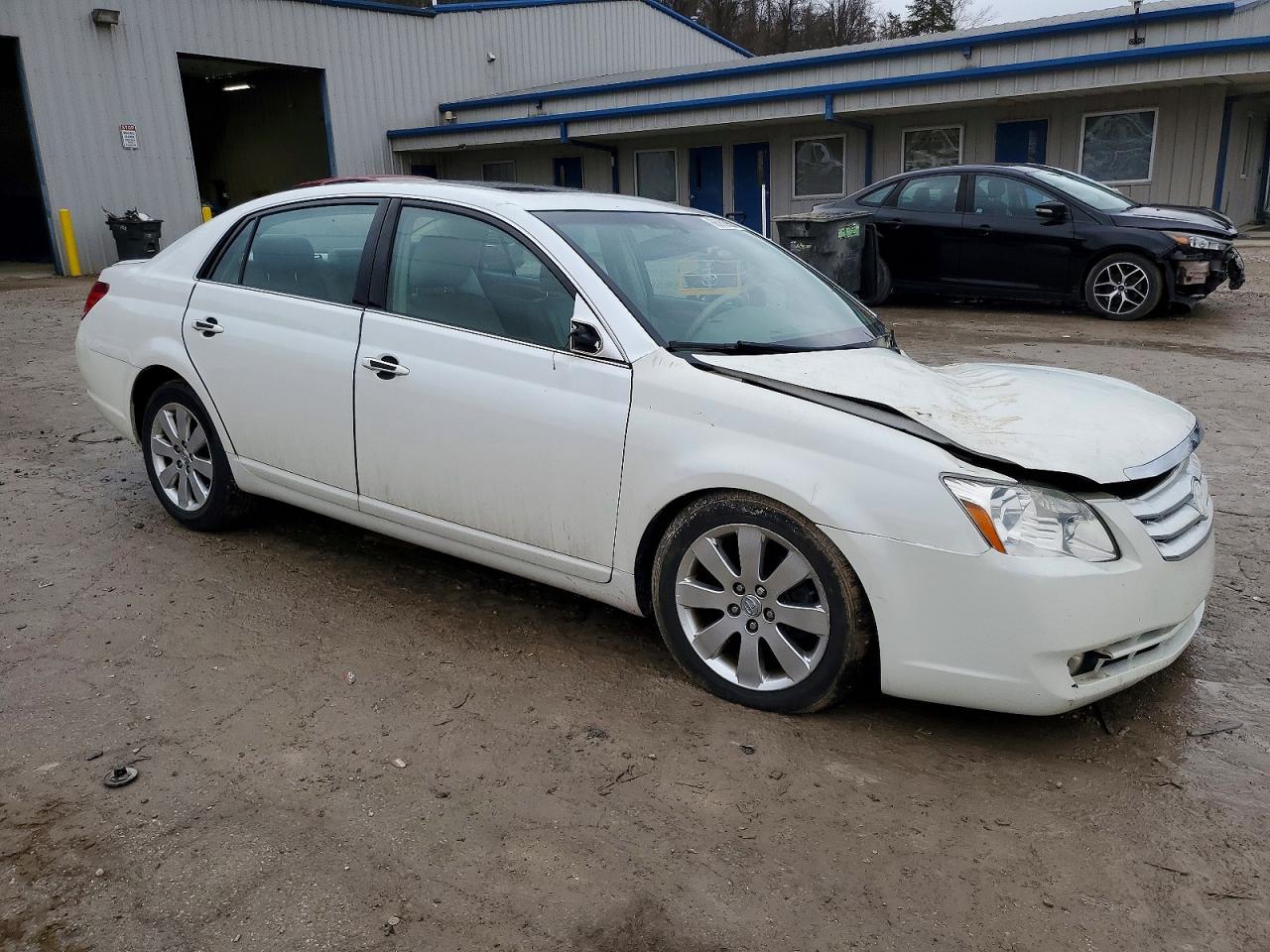 2006 TOYOTA AVALON XL photo 4