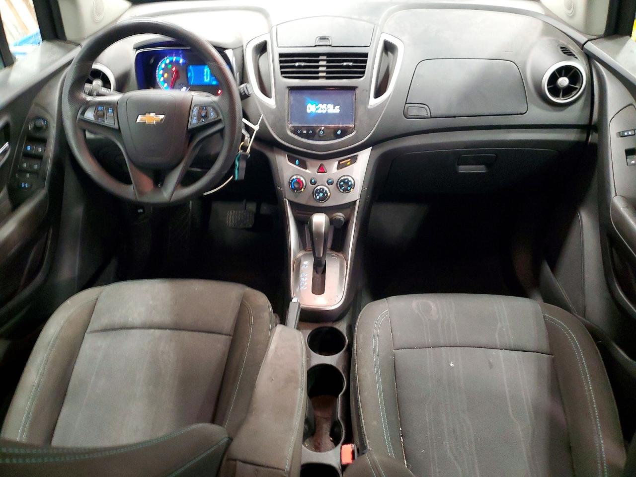 2015 CHEVROLET TRAX 1LT photo 8