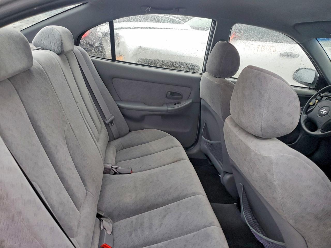 2004 HYUNDAI ELANTRA GLS photo 10