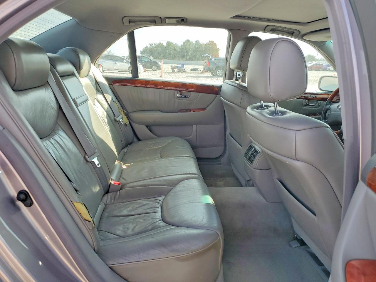 2001 LEXUS LS 430 photo 10
