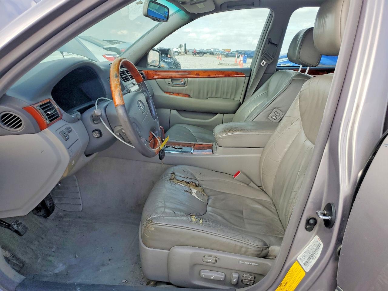 2001 LEXUS LS 430 photo 7