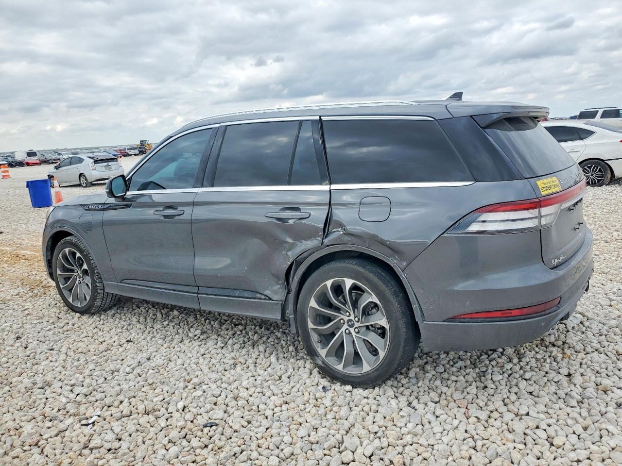 2021 LINCOLN AVIATOR GRAND TOURING photo 2