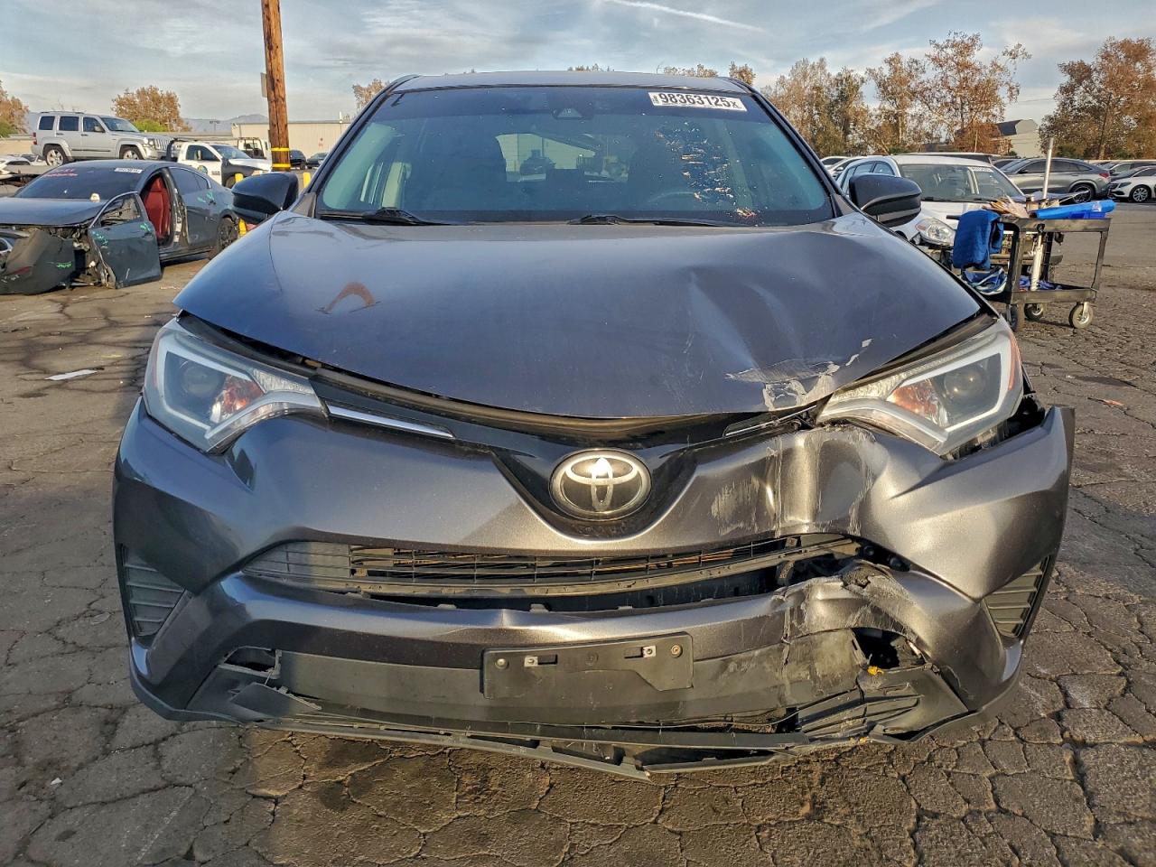 2018 TOYOTA RAV4 LE photo 5