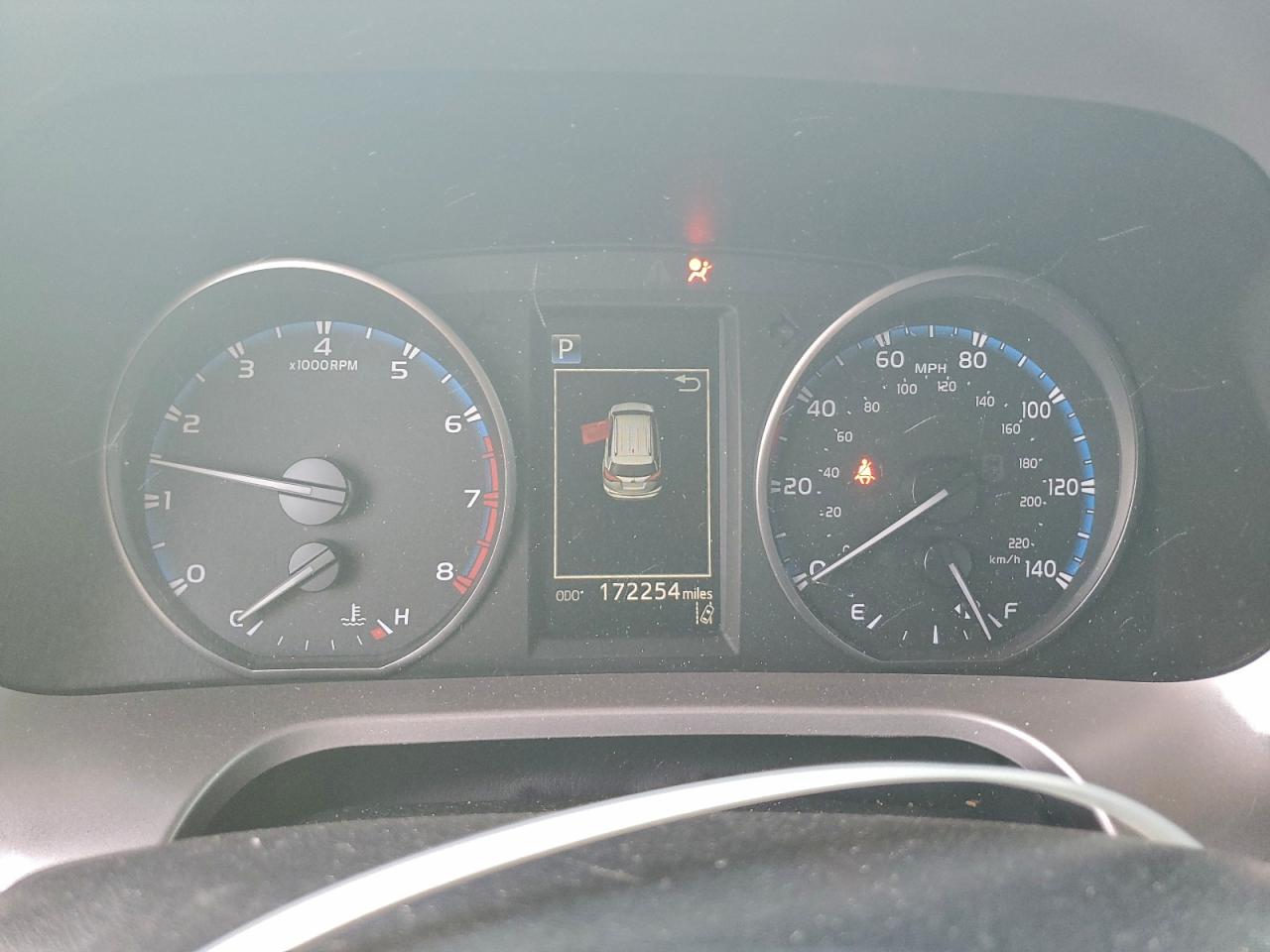 2018 TOYOTA RAV4 LE photo 9