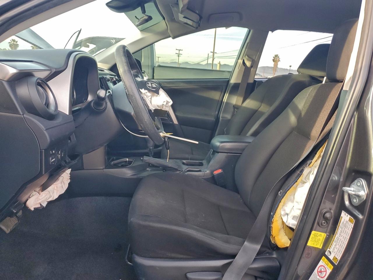 2018 TOYOTA RAV4 LE photo 7