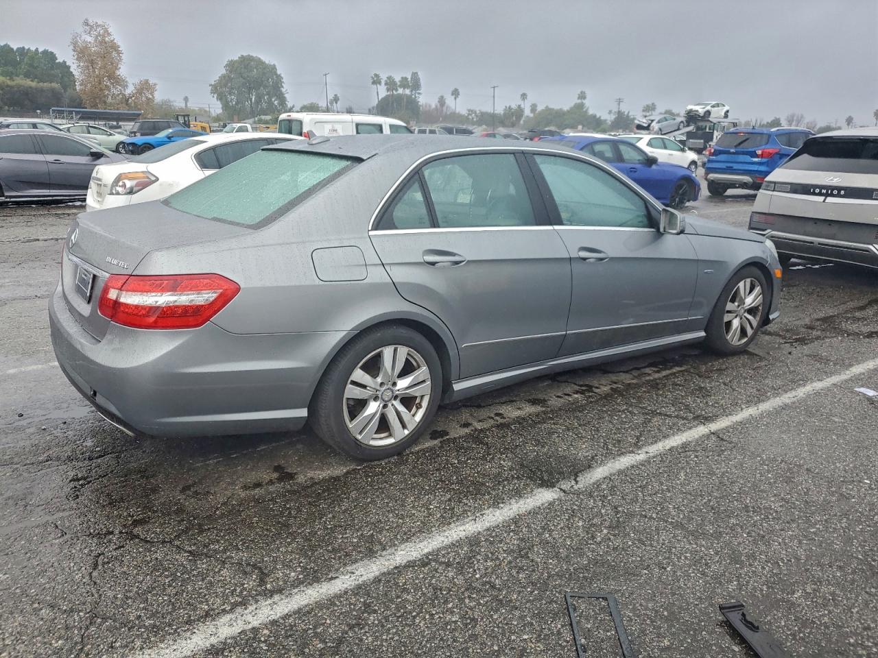 2011 MERCEDES-BENZ E 350 BLUETEC photo 3