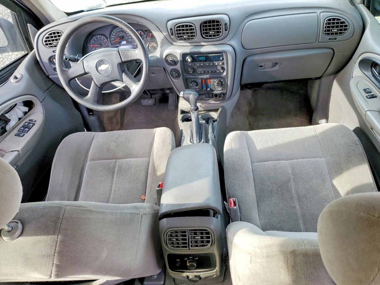 2005 CHEVROLET TRAILBLAZER LS photo 8