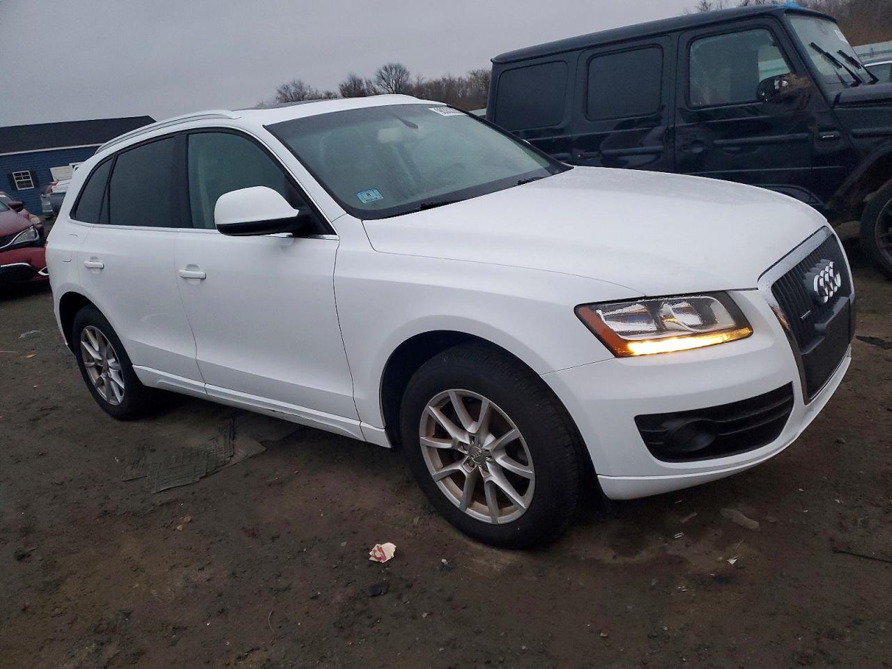 2012 AUDI Q5 PREMIUM photo 4