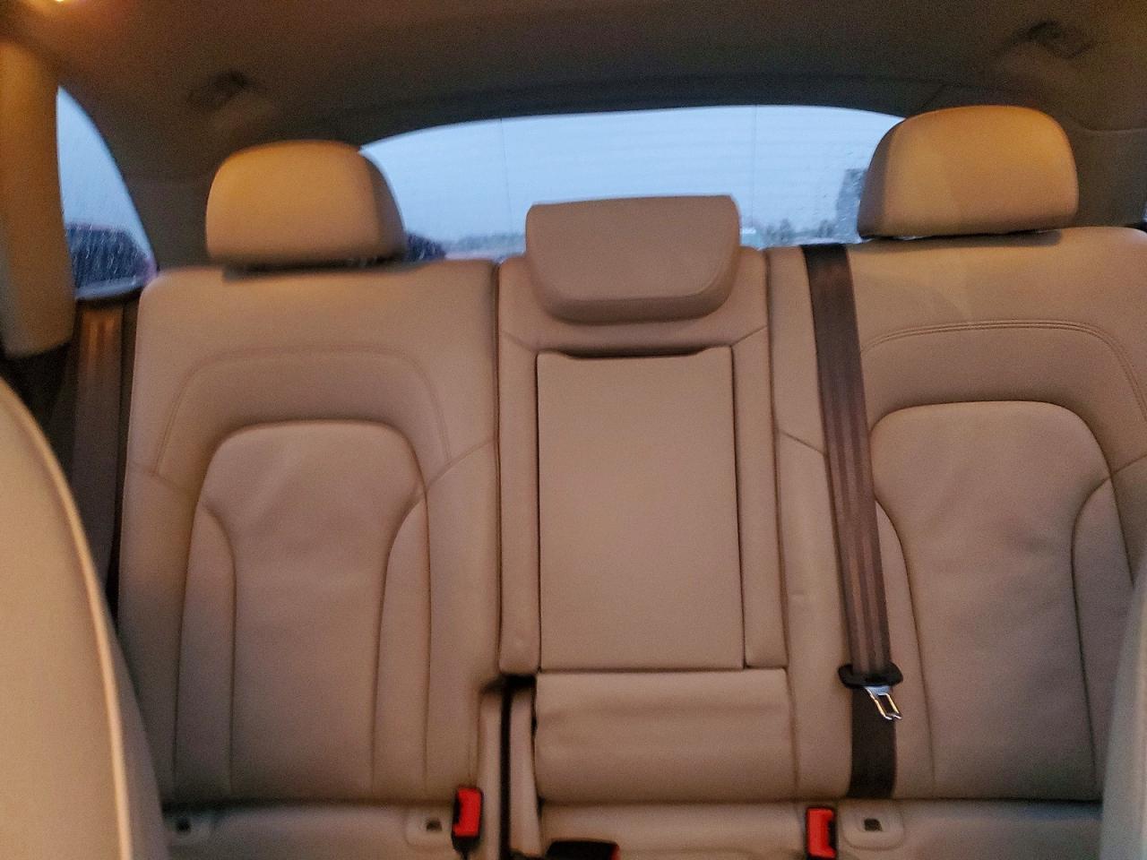 2012 AUDI Q5 PREMIUM photo 10