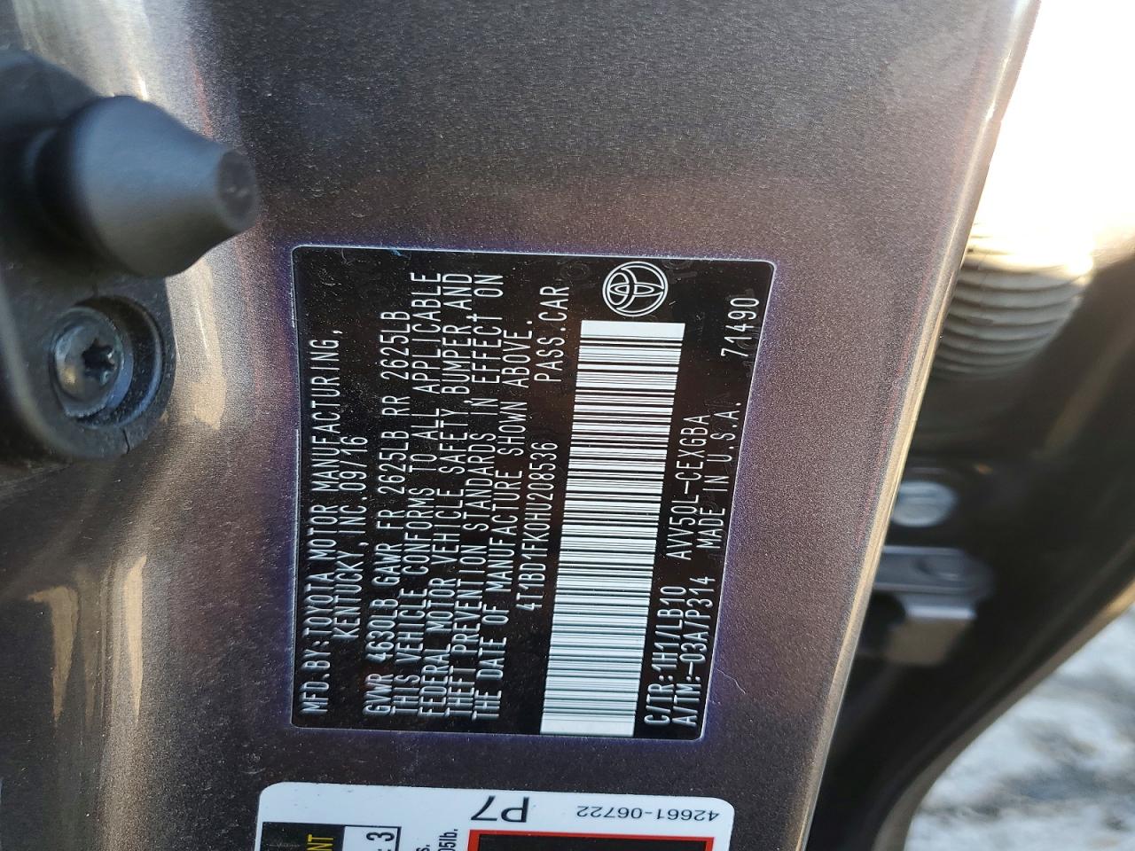 2017 TOYOTA CAMRY HYBRID photo 13